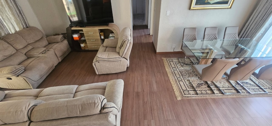 3 Bedroom Property for Sale in Safari Gardens North West